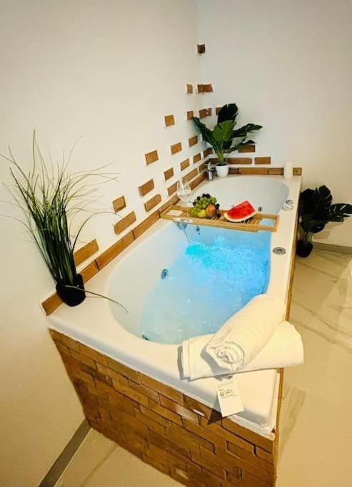 Studio Love Jacuzzi Marseille Eksteriør billede